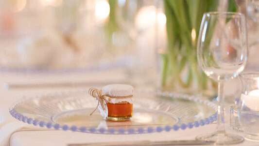 Mini Honey Jar - Wedding Favor Platted on Table | Outdoor Wedding Essentials for Your Wedding Day | Intimate Wedding Favors