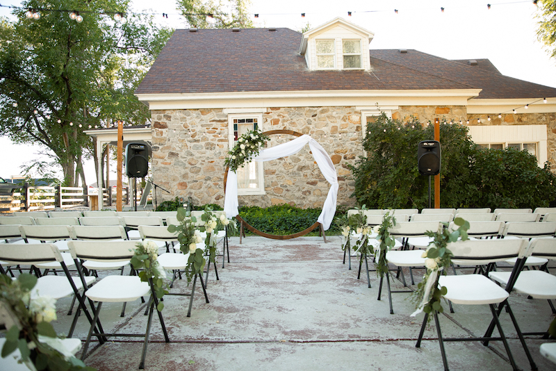 Spring Outdoor Ceremony Nature-Inspired Theme | Popular Wedding Season Months | The Best Time for an Outdoor Wedding Event