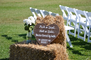 Rustic Wedding Aisle Marker | Best Wedding Ceremony Outdoor Decorations | Rustic Outdoor Wedding Ideas for the Aisle